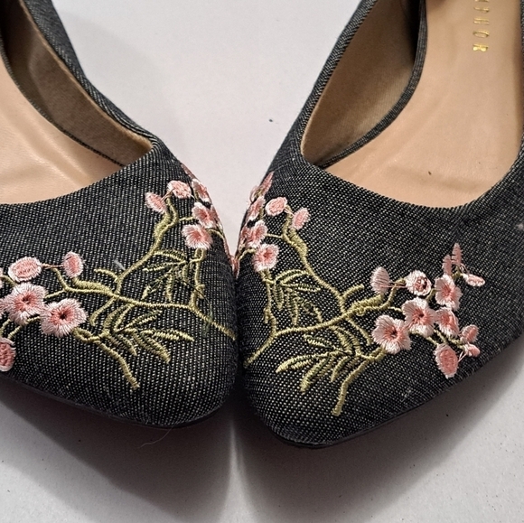 Metaphor Women's Embroidered Slip On Flats   Size 7.5 - Picture 5 of 11